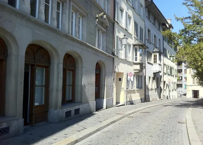 Charming In The Old Town - Uz9